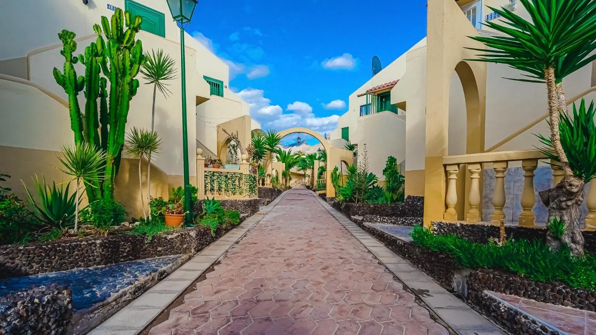 Apartment 4Bedrm Riverstylepool Best Beach Tenerife In 200M Costa Adeje